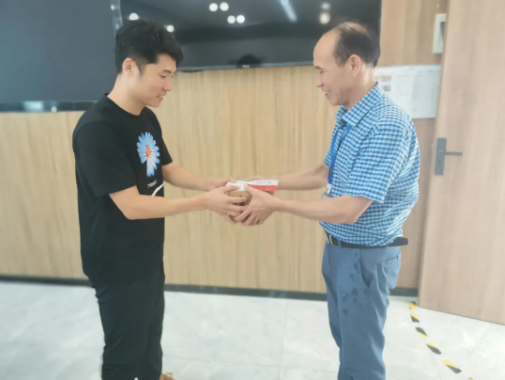 pg国际-不凡成就非凡,相信品牌的力量