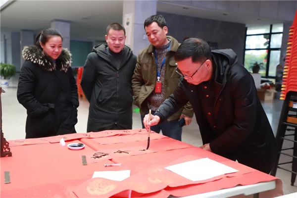 pg国际-不凡成就非凡,相信品牌的力量