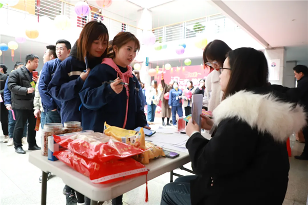 pg国际-不凡成就非凡,相信品牌的力量