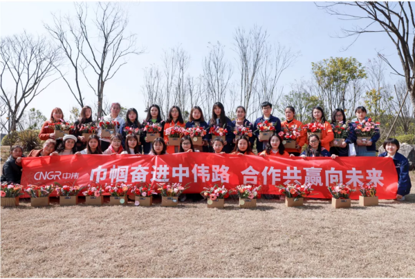 pg国际-不凡成就非凡,相信品牌的力量