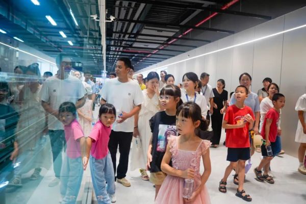 pg国际-不凡成就非凡,相信品牌的力量