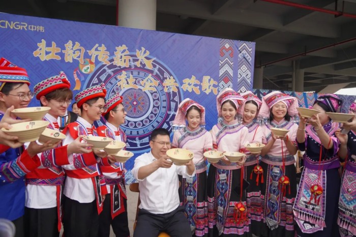 pg国际-不凡成就非凡,相信品牌的力量