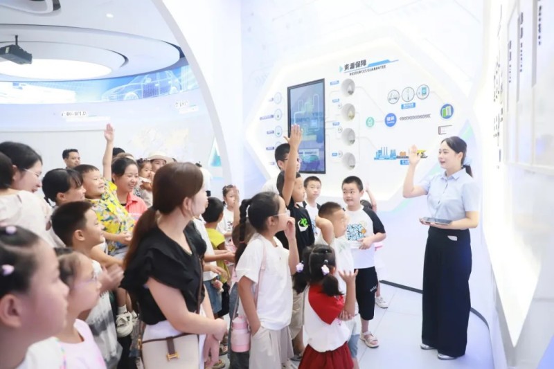 pg国际-不凡成就非凡,相信品牌的力量