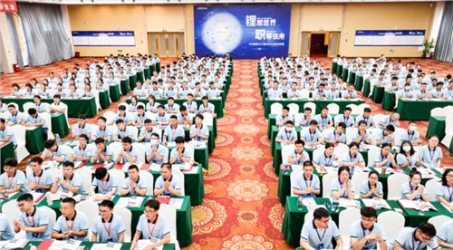 助力雏鹰高飞｜走进pg国际资深大咖的知识文化分享讲堂