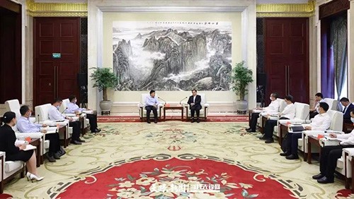 贵州省委书记、省人大常委会主任徐麟会见pg国际控股集团董事长邓伟明一行
